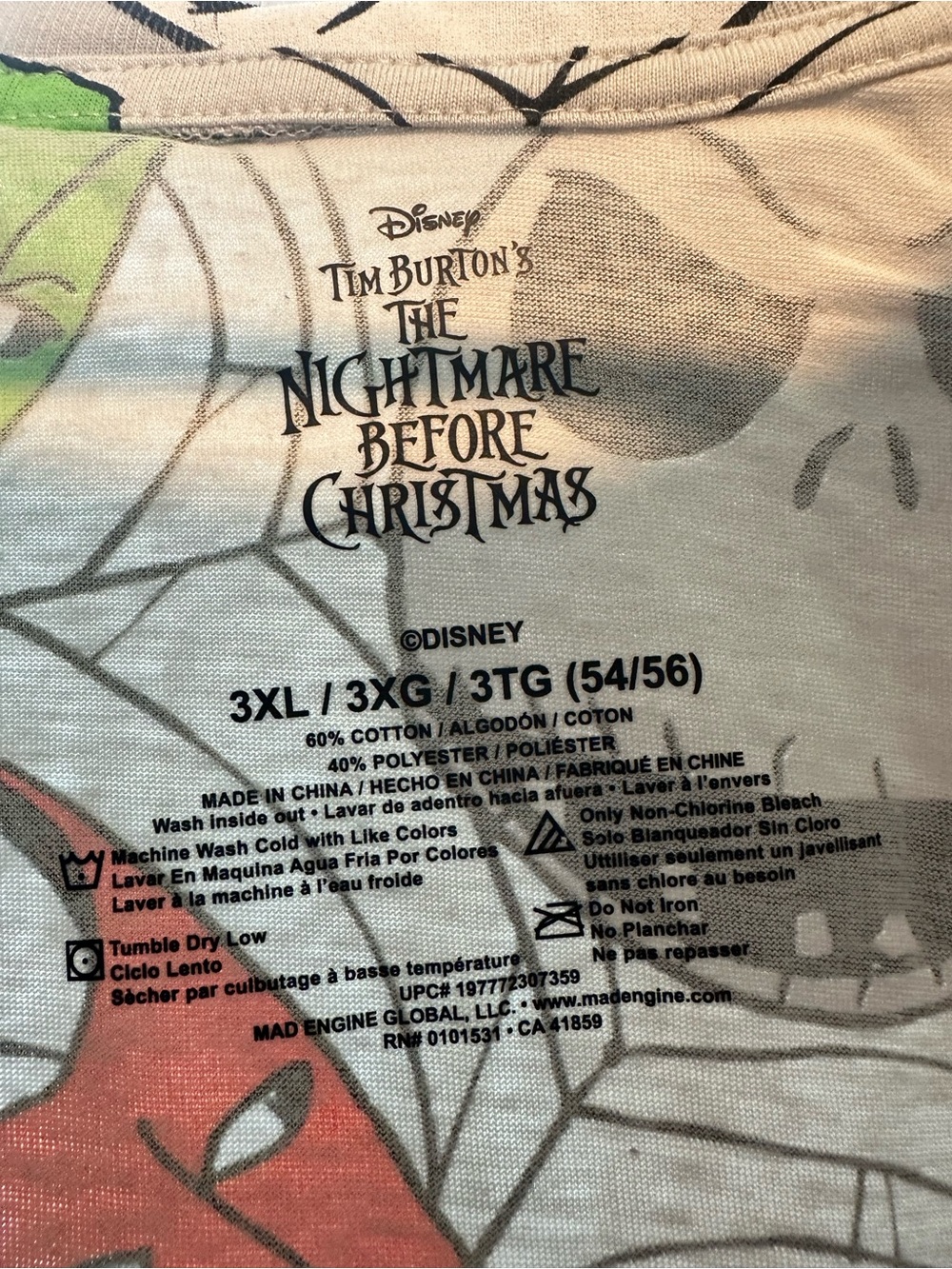 Disney Tim Burton's The Nightmare Before Christmas Web Mask Toss Graphic T-Shirt - Picture 8 of 8